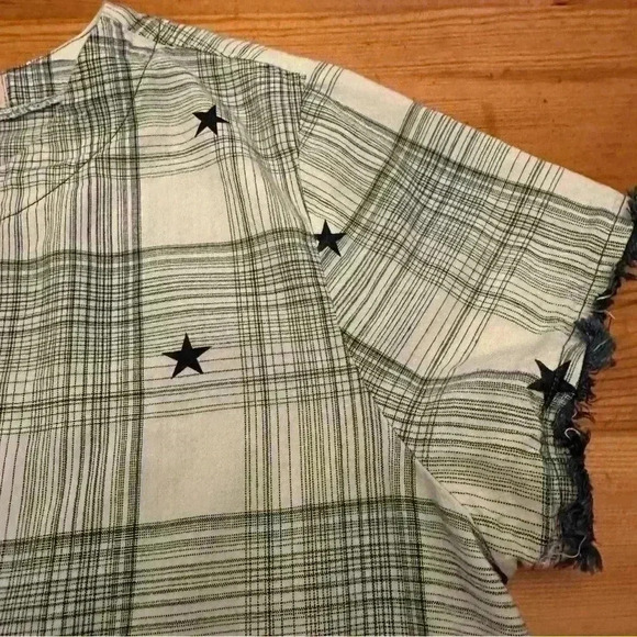 Cloth & Stone anthropologie Boho Stars & Stripes
Short Sleeve Top size M - Picture 2 of 9